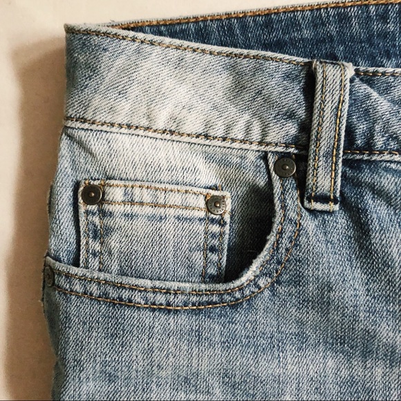 Aritzia Talula Jean Shorts with Raw Hem - Picture 5 of 7